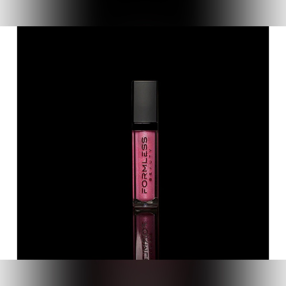 Formless Beauty LOVE Lipglosss Brand new